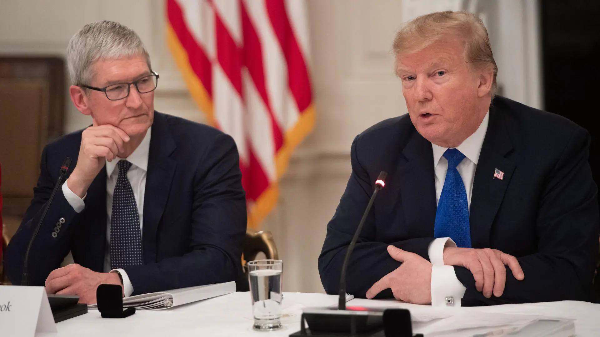 Trump Claims India Offered Nearly No-Tariff Deal; Encourages Apple to Increase US Production